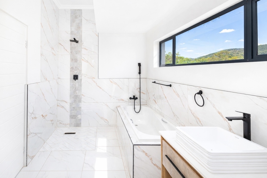 4 Bedroom Property for Sale in Landsmeer Residential Estate North West